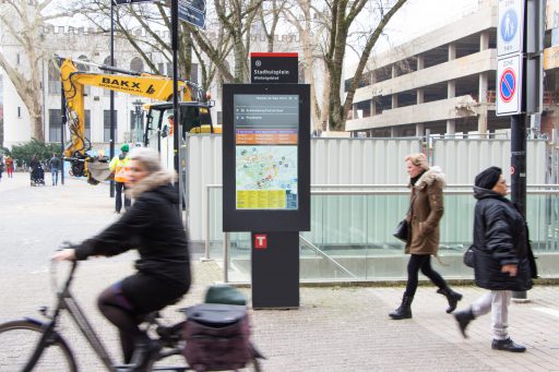 Dynamische Informatiezuilen InfoCity LCD-scherm dynamische bewegwijzering